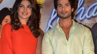Download Lagu Shahid \u0026 Priyanka at the First Look Launch of Teri Meri Kahaani MP3