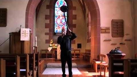 Franz Schüssele spielt die nordische Lure