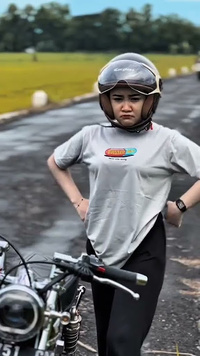 Ladies cantik motor CB
