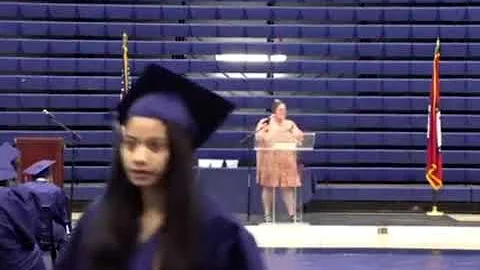 Lady can’t stop laughing at a graduation.          #laughing #laugh #graduation #funny #relaxing - DayDayNews