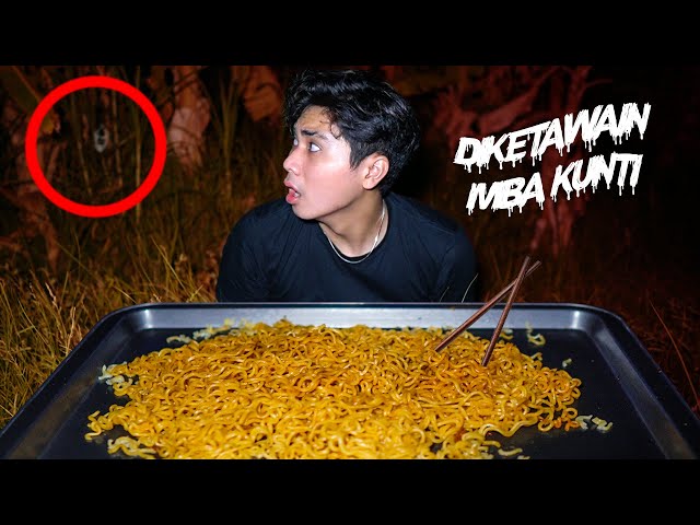 DIKETAWAIN MBAK KUNTI! UJI NYAL1 MUKBANG DI TEMPAT 4NGKER!! class=