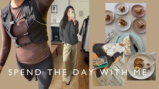 Spend The Day With Me: Baking, Getting Back Into My Routine & A Beach Run | The Anna Edit