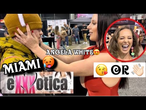 Exxxotica Chicago 2022 | KISS OR SLAP WITH - Angela White, Cherie Deville, & Violet Myers ?
