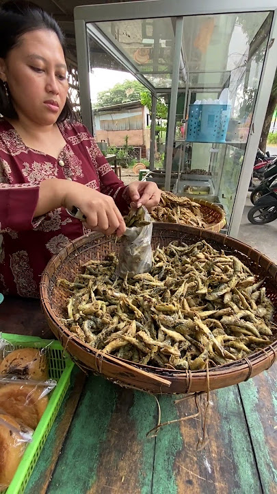 KULINER KERIPIK IKAN LAUT GURIH & NIKMAT DI WARUNG KAKAK CANTIK ‼️