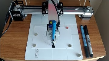 Plotting generative art by @malayvasa