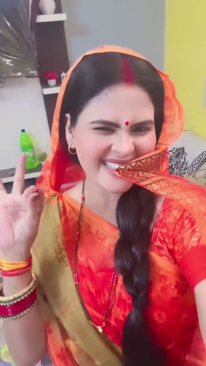 Sugga Color Lugga | Trending on reel | Chandani Singh | #shorts #shortsvideo | #youtubeshorts