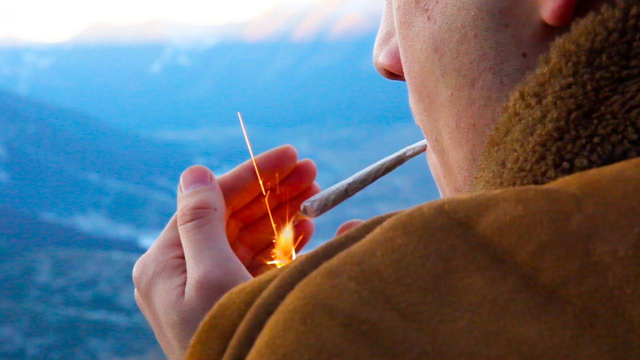 АСМР ТРАВА | КУРИМ МАРИХУАНУ НА ВЕРШИНЕ ГОРЫ