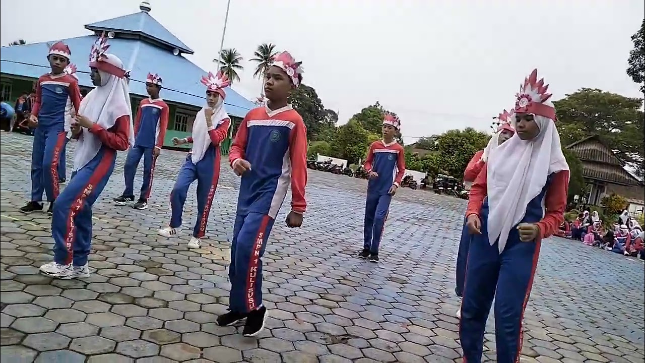 Panen hasil P5 kelas IX dengan tema Bangunlah Jiwa dan Raganya.