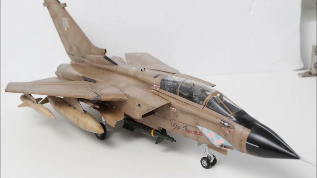 Kit Modellino Tornado GR.1 RAF Guerra Del Golfo In Scala 1:32 Revell 03892, Plastica Da Montare, Mimetico Deserto