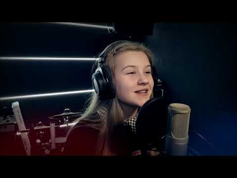 Софія Доколова - Jingle Bell Rock (cover)