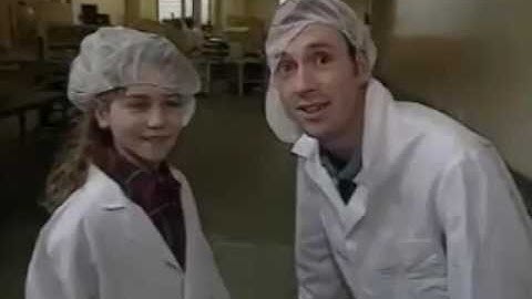 Waarom eten mensen beschuit met muisjes als er een baby geboren wordt 3 mp4