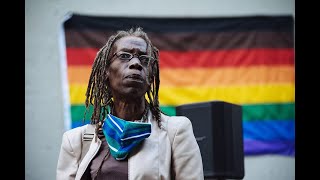 Anti-Cop PDX Commish Calls 911. Refuses to get out of Lyft.
Anti-police Portland Commissioner, Jo Ann Hardesty, calls 911... wont get out of Lyft car after driver cancels trip. Anti-Cop PDX Commish Calls 911. Refuses to get out of Lyft.