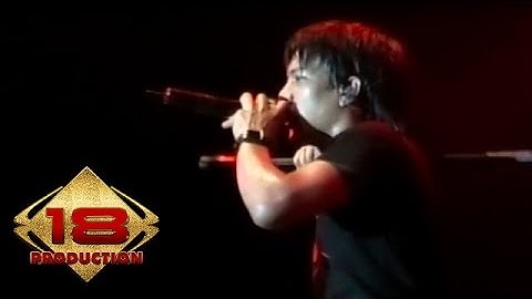 Peterpan - Tak Bisakah  (Live Konser Padang 17 Agustus 2007)