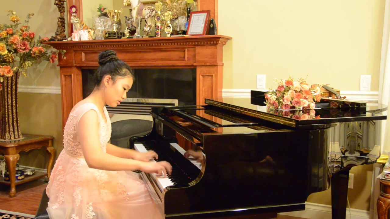 Chopin etude Op. 25 No. 6 - played by Julie Wu