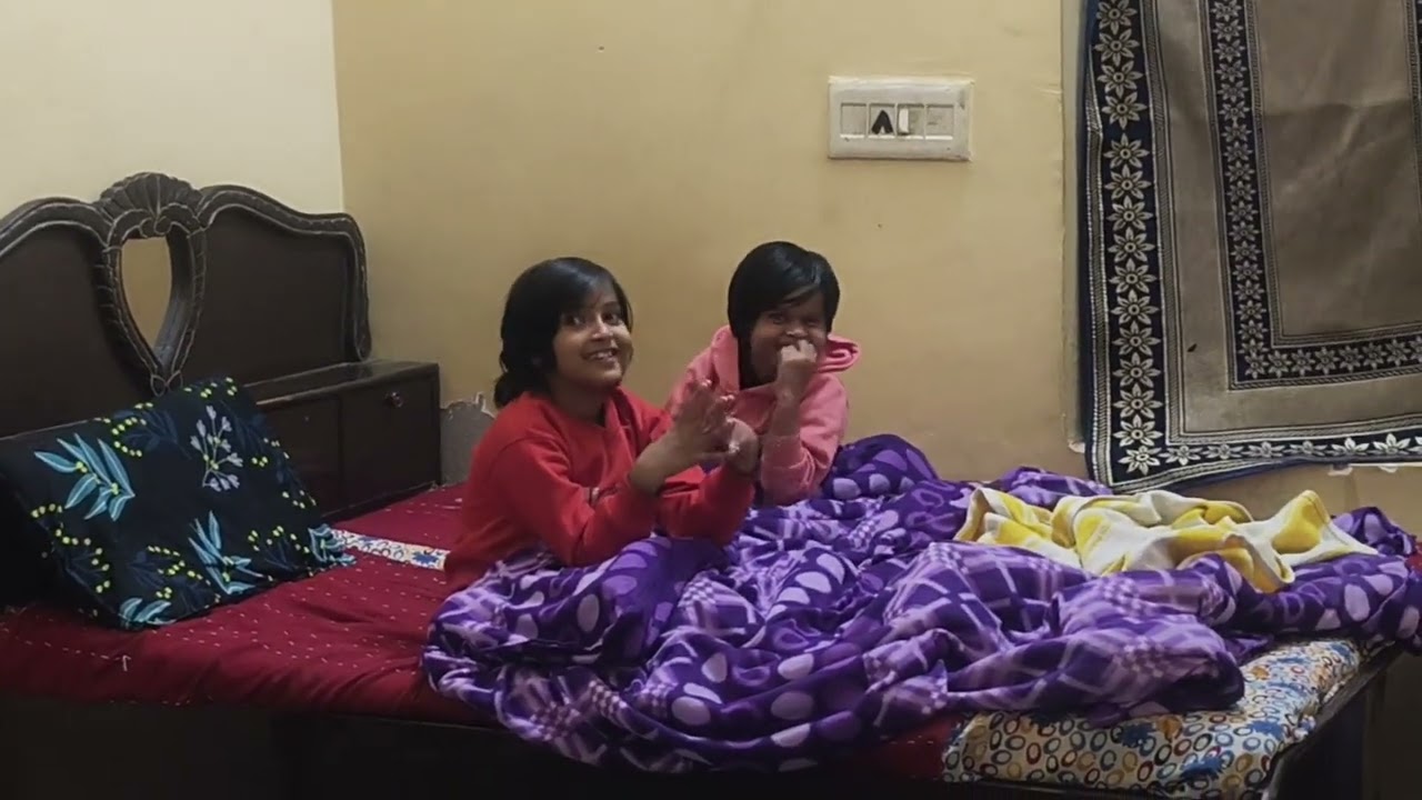 Bachche party raat 11 bje tak bhi jaag rahe hai😉