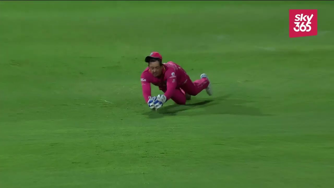 Quinton de Kock's AMAZING Diving Catch! | CPL 2025