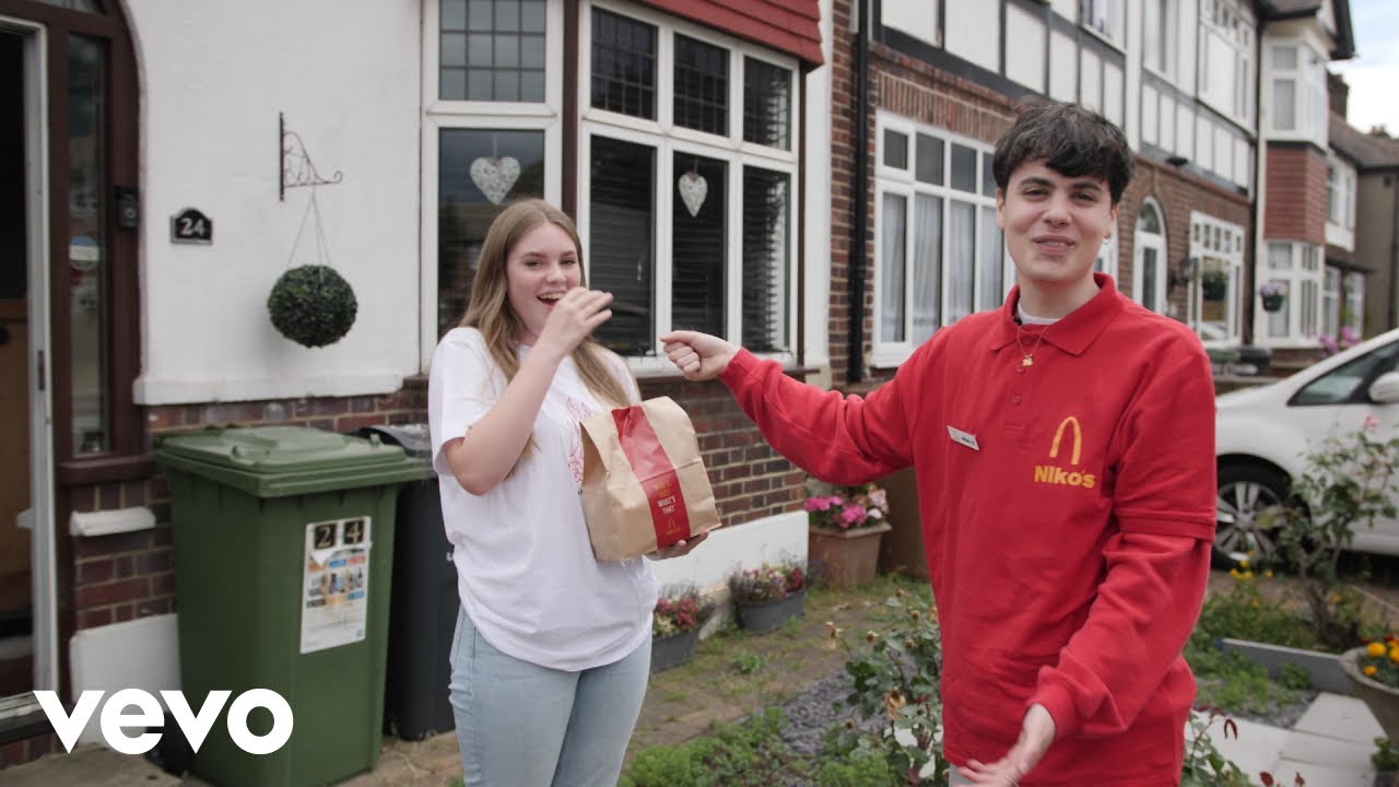 niko b delivers mcniko meals who that what s niko b delivers mcniko meals who that what s