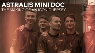 Making of an Iconic Jersey | Astralis Mini Doc
Follow dev1ce, stavn, jabbi, br0 and Staehr as they take a short break from Counter-Strike to reveal the new jersey. Join us for an exclusive behind-the-scenes look at every step of the process, from the initial design to the final reveal.
🎁 Webshop ★ https://link.astralis.gg/YT-shop
✌ Social Media
Tiktok ★ https://www.tiktok.com/@astralis
Instagram ★ http://instagram.com/astralis
Twitter ★ https://twitter.com/AstralisCS
Facebook ★ https://fb.com/astralisgg
Twitch ★ https://www.twitch.tv/astralis
🚀 Website ★ https://astralis.gg/
Astralis
Musicbed SyncID:
MB01BHBIGGIDJ8Q
#ToTheStars | #AstralisFamily Making of an Iconic Jersey | Astralis Mini Doc