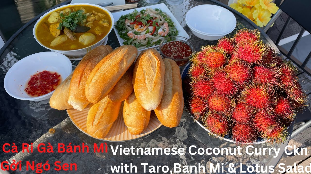 Cà Ri Gà Bánh Mì Gởi Sen Vietnamese Banh Mi with Curry Chicken with ...