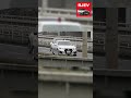 白バイに気を取られすぎて真後ろの覆面パトカーに気づかないドライバーの末路
