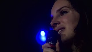 Lana del Rey - Summertime Sadness en vivo - live (Español - Lyrics)