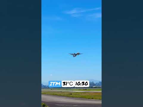 De Havilland Aircraft of Canada ANA Takeoff Osaka International Airport #ana #takeoff #osaka