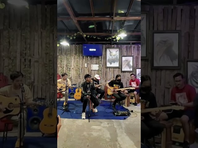 OUR STORY - Tersimpan ( Live Acoustic Performance ) class=