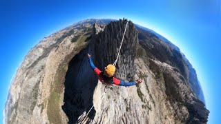 Man attempts to Slackline (Almost falls off!)