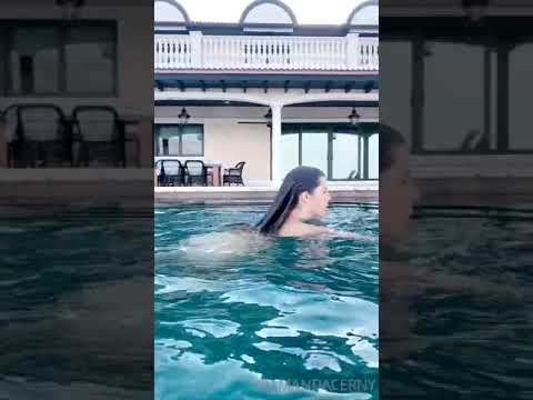 Amanda Cerny in Pool