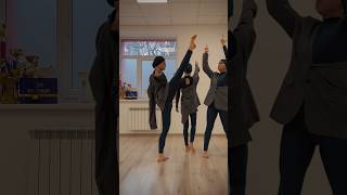 Contemporary Dance Performance ✨ Trio Junior 🌸 #Dancetricks #Contemporaryperformance #Dancevideo