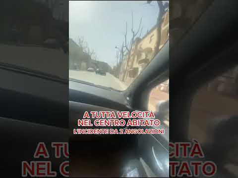 Cerignola, la folle corsa e l'auto che si ribalta: tutto ripreso con lo smartphone