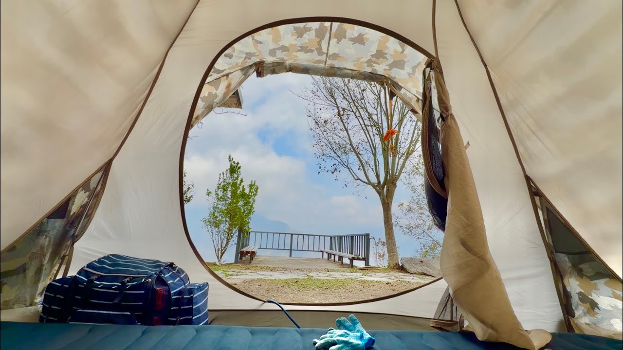 2026.02.18過年🧨直接離線！包下一座小山露營。🏕️山不會問問題，☁️風也不會關心年終。😂