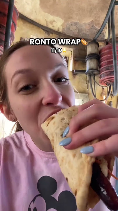 i will get a ronto wrap everytime we go to disneyland without fail #rontowrap #whatiateatdisneyland