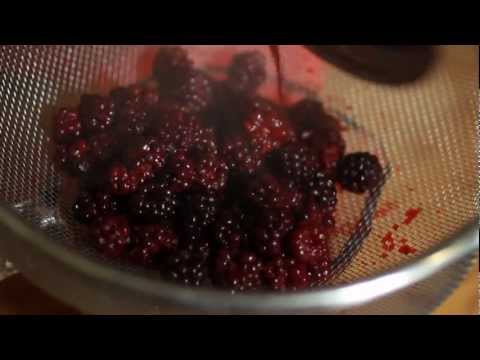 how-to-make-homemade-blackberry-cordial