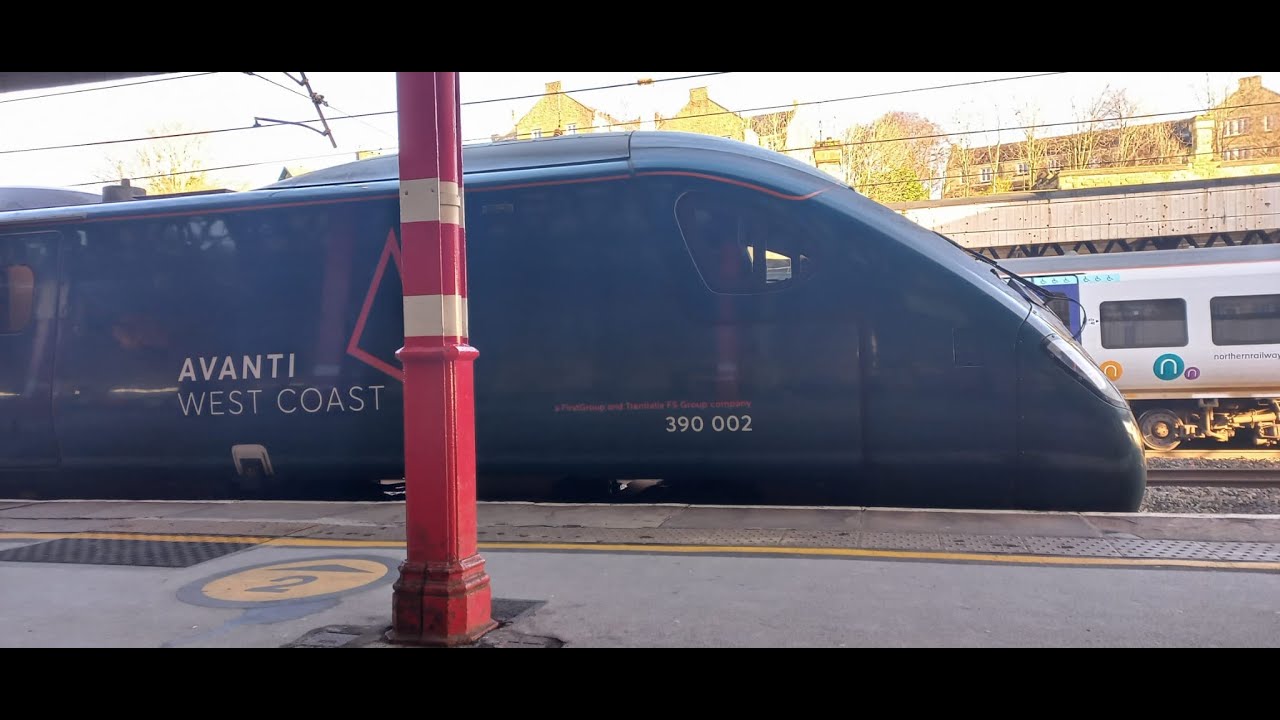 First Train Ride in The UK/ I fell inlove with everything #oxenholmelakedistrict #kendal