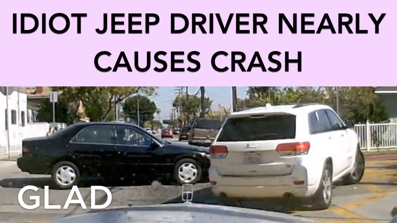 Idiot Jeep Driver Nearly Causes Crash - 7EMG556 (Submitted by Viewer ...