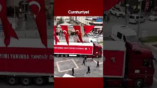 Özgür Özel Kayseride Ekrem İmamoğlu Için Atılan Imzaların Yer Aldığı Tirla Eylem Alanına Geldi