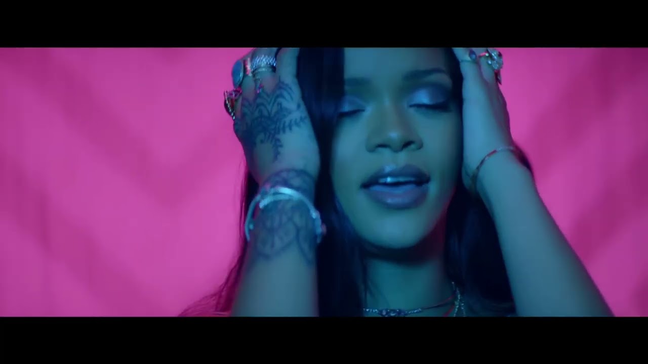 Rihanna ft. Drake - Work (Official Performance Music Video)