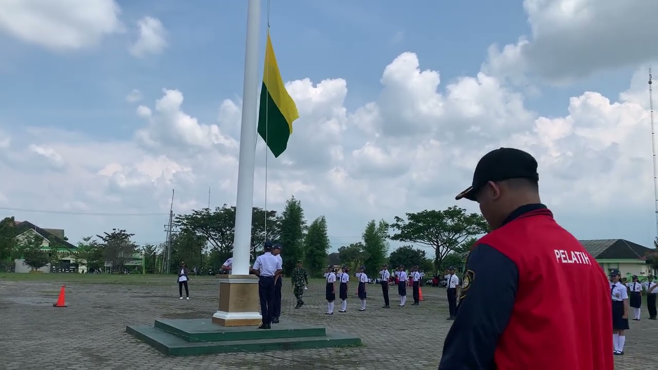 Juara 1 Lomba Formasi Pengibaran Bendera,, GALAPSI VII,, SMPN 1 GADINGREJO (PASSAGA)