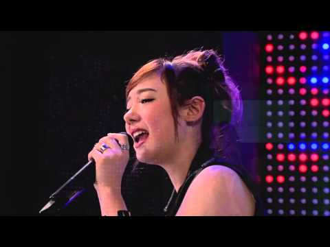 [Live Session] ปลิว (Away) - Ploychompoo (Jannine W) สยามเด็กเล่น สด
