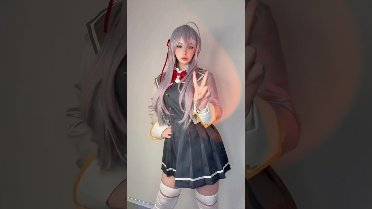 I like this track😍 #cosplay #alisamikhailovnakujou #alya #roshidere #dance #anime #tiktok #shorts