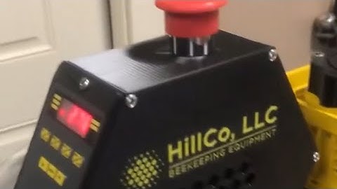 IAN’S BRAND NEW 18 FRAME HILLCO HONEY EXTRACTOR! Mismatched frames & barely a wobble! #quiet #honey