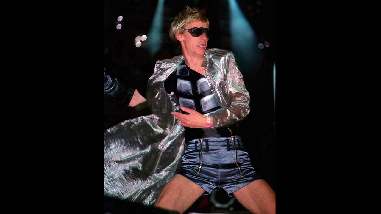 Rammstein - newly discovered demo of "Frühling in Paris" (radioeins)