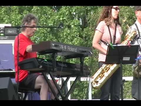 Frank MacKay-Gimmie Some Lovin' live Natal Day 201...