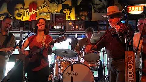 Rachael Hester & The Tennessee Walkers - Heartache...