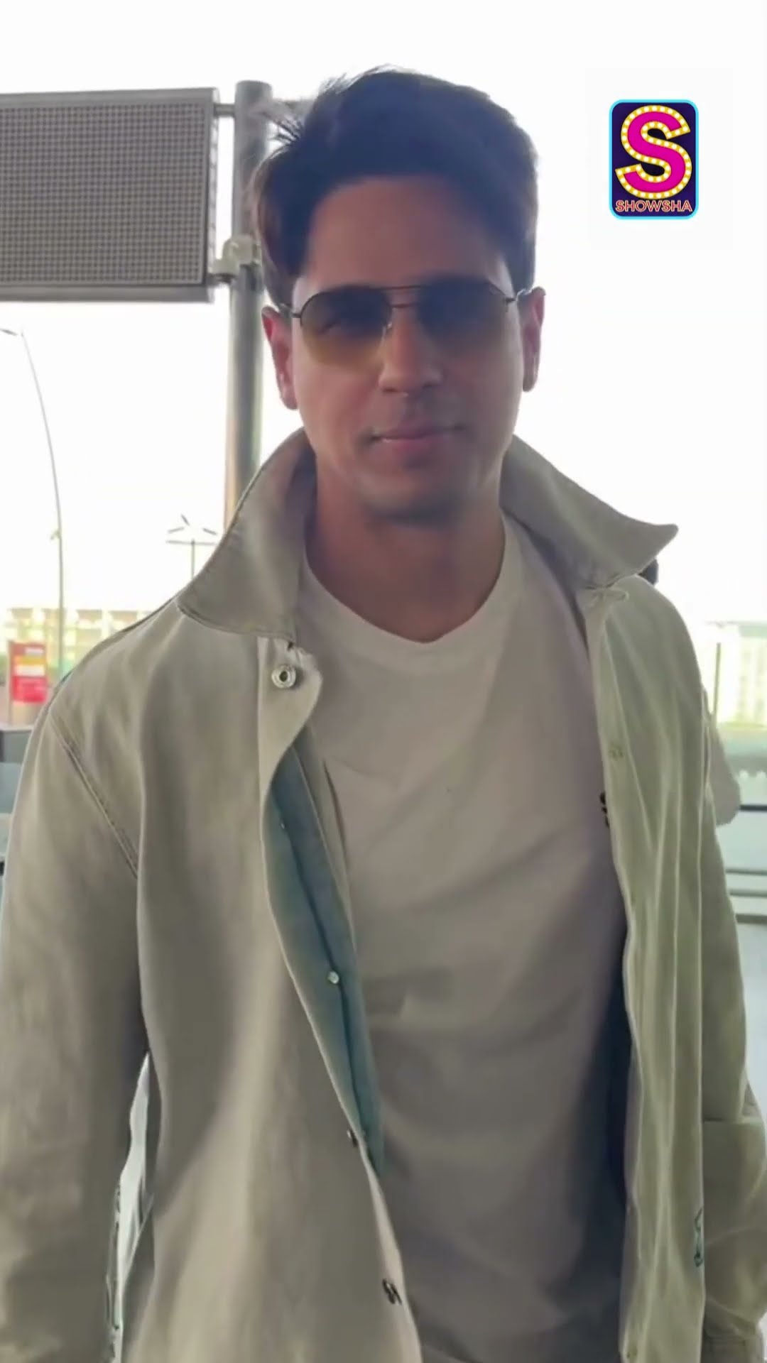 No Bad Camera Angles For Sidharth Malhotra As He Serves Absolute Looks In Casuals! | N18S
