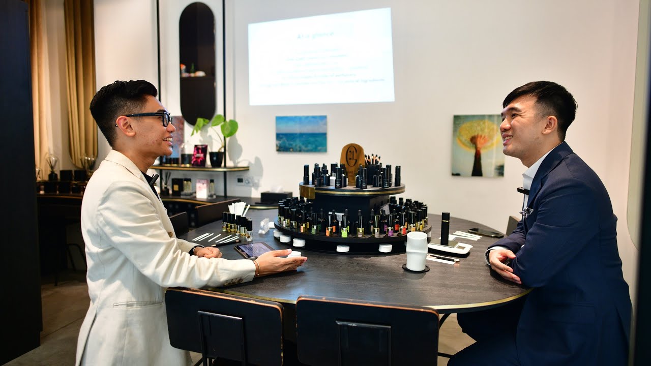 Advanced Perfume Atelier with Maison 21G in MBS | Perfume Workshop