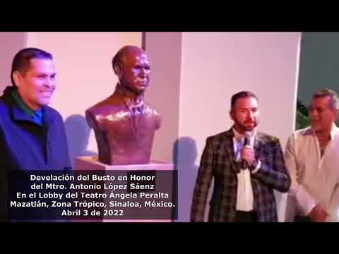 Develación del Busto en Honor del Mtro  Antonio López Sáenz en el Lobby del Teatro Ángela Peralta de