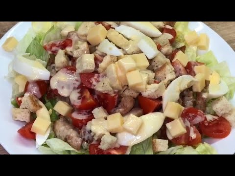 Videó: Hogyan Főzzünk Finom Caesar Salátát