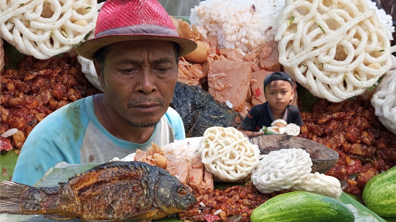 Ikan Mas Goreng, Orek Tempe, Sayur Nangka & Sambal Pedas